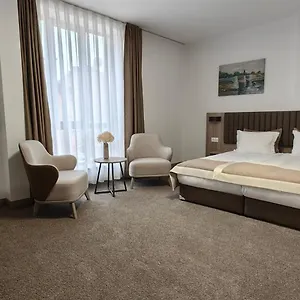 evelin-deluxe-house.plovdiv-hotels.com/