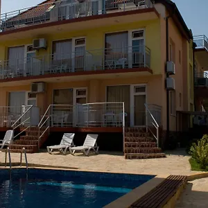 barex-family-hotel.sozopol-hotels.com/